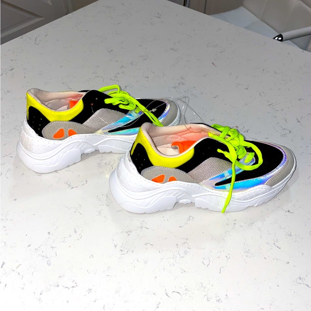 BRAND NEW! Steve Madden Gillah Shoes Size 7